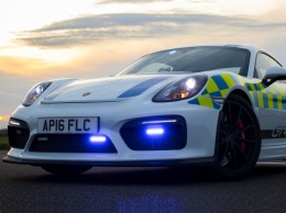 Английская полиция получила Porsche Cayman GT4