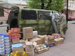 Из Черновцов на передовую отправят машину, которую подготовили волонтеры (фото)