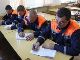 Пожарные Крыма проходят аттестацию на получение классности «Спасатель»