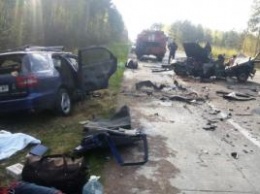 Трагедия в Житомирской области: Столкнулись два автомобиля, есть жертвы