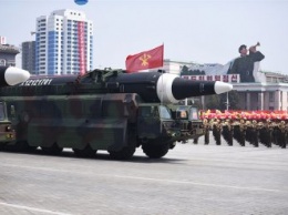 Ракеты Ким Чен Ына оказались деревянными