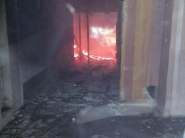 ВИДЕОФАКТ. В оккупированном Донецке сгорел одноименный киноконцертный комплекс