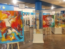 Арт-выставка «Легенды «Динамо» на НСК «Олимпийский»