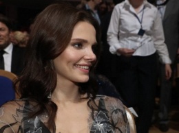 Боярская после скандала вокруг сериала "Анна Каренина" пришла на вручение премии