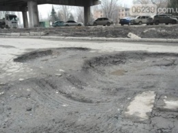 "Яма на яме и ямой погоняет": покровские дороги (не) пережили зиму, какие отремонтируют в первую очередь