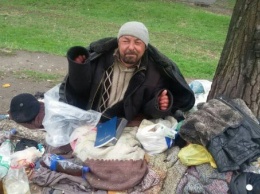 В Запорожской области бездомного вернули к человеческой жизни (Фото)