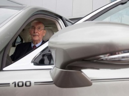 Lexus создал особый седан LS 600h L для 100-летнего клиента