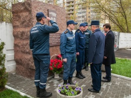 В Днепре пожарные-спасатели почтили память героев-ликвидаторов аварии на ЧАЭС