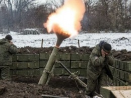 Боевики открыли огонь по жилым кварталам Марьинки из минометов и БМП