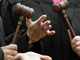 Высший совет правосудия уволил 13 судей