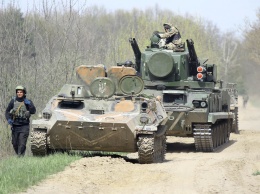 На Черниговщине ВСУ показали мощь танков: опубликовано яркие фото