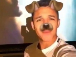 Игрок Арсенала сделал из себя собачку в приложении Snapchat