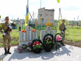 К 9 Мая предприниматели отреставрировали мемориал погибшим воинам в селе на Николаевщине