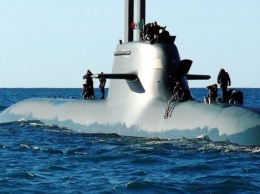 Итальянская субмарина столкнулась с торговым кораблем