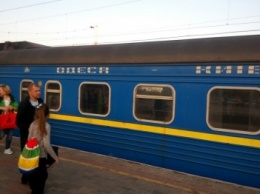 Заложники поездов: За что "Укрзализниця" так не любит одесситов? (ФОТО)