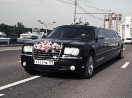 В Петербурге свадебный лимузин попал в ДТП на Обводном канале