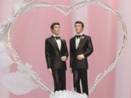 В Испании зарегистрирован первый брак полицейских-геев