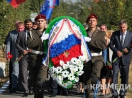 Память воинов, павших в Крымской войне, почтили в Симферополе (ФОТО)