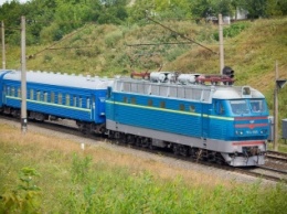 В Краснодаре пассажирский поезд насмерть сбил женщину