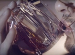 "Космический стакан" позволит пить виски в условиях невесомости