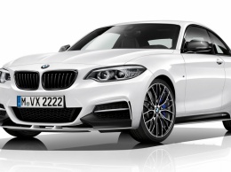 Компания BMW представила особое купе M240i M Performance Edition