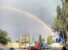 Жители всей Одессы фотографировали радугу, которая появилась на небе после вчерашнего ливня (фото)
