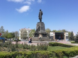 Первое место, куда идут туристы в Севастополе - площадь адмирала Нахимова (ФОТО)