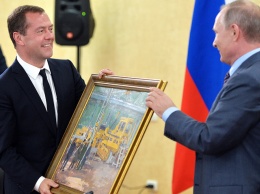Соцсети высмеяли показуху Медведева перед Путиным (фото)