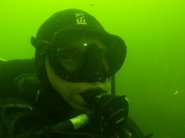 Уникальный подводный музей пополнил новый экспонат (видео)