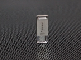 Transcend JetFlash 850S (32 ГБ): компактная и легкая металлическая флешка для ПК или смартфонов с USB Type-C