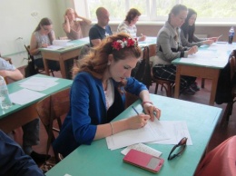 В Северодонецке госслужащие прошли аттестацию на знание украинского языка