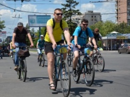 В Мариуполе сотни велосипедистов присоединились к "Велодню" (ФОТО+ВИДЕО)