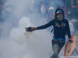 В Венесуэле демонстрация за свободу прессы переросла в столкновения с полицией