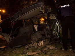 Жуткая авария в Днепре: БМВ разорвало на части