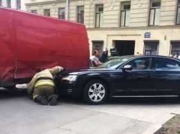 Очевидцы ДТП рассказали о подложных номерах на машине вице-губернатора Петербурга Албина