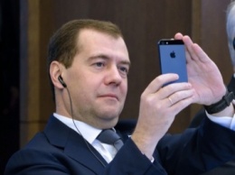 Свое 50-летие Дмитрий Медведев встретит на работе