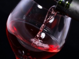 Красное вино поможет в лечении болезни Альцгеймера