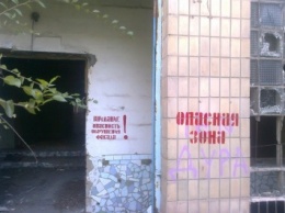 Жители Алчевска продолжают травмироваться в заброшенных зданиях