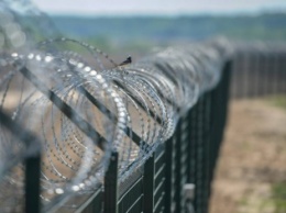 Венгрия заблокировала границу с Сербией для мигрантов