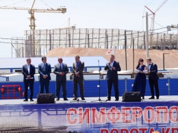 Дети устроили концерт для строителей нового терминала аэропорта «Симферополь» (ФОТО)