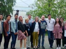 Алиханов встретился с популярными блогерами на форуме "Digital без границ"