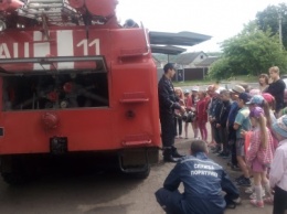 На Сумщине пожарные провели экскурсию для школьников (+фото)