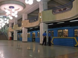 Ужасное ЧП в столичном метро: человек бросился под поезд