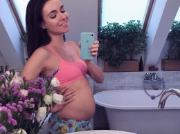 Ведущая Ирена Понарошку беременна черешней