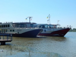 Усть-Дунайский порт принял одновременно два лайнера