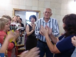 Заслуженному врачу Украины из Мирнограда исполнилось 80 лет