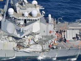 Столкновения судна и эсминца "Фицжеральд": среди раненых - командир корабля