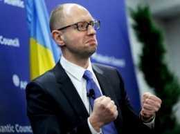 Яценюк не исключил возможности дефолта в Украине