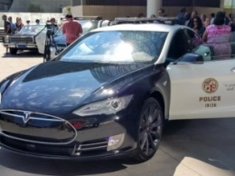 Полиция Лос-Анджелеса взяла в аренду электромобили