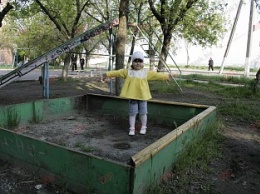 Детским площадкам Бердянска ищут владельцев